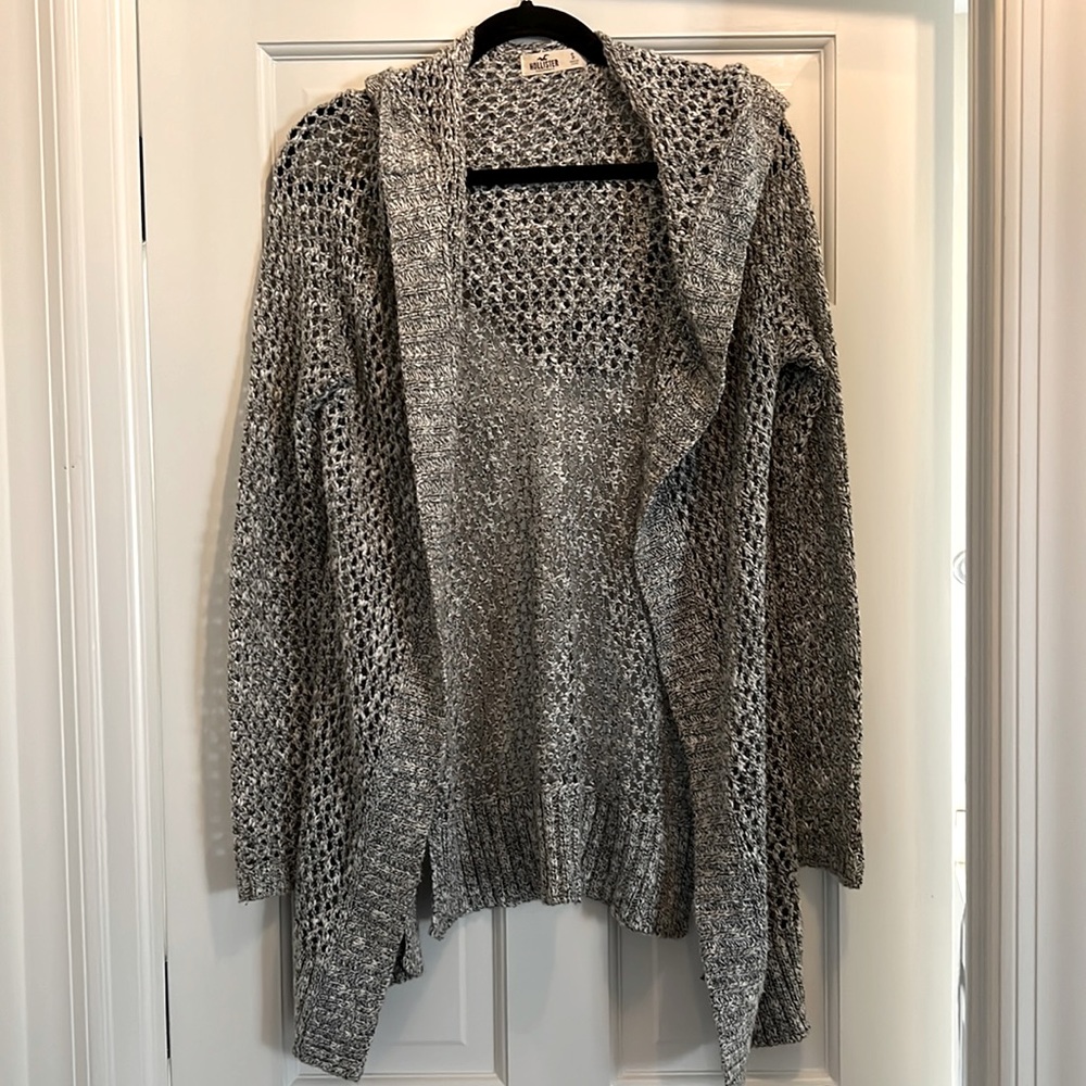 Hollister size S gray cardigan ; brand new condition